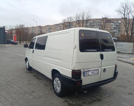 Белый Фольксваген Transporter, объемом двигателя 1.9 л и пробегом 300 тыс. км за 2650 $, фото 1 на Automoto.ua
