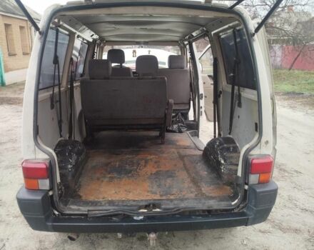 Білий Фольксваген Transporter, об'ємом двигуна 2.4 л та пробігом 240 тис. км за 3150 $, фото 7 на Automoto.ua