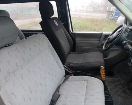 Белый Фольксваген Transporter, объемом двигателя 2.4 л и пробегом 450 тыс. км за 3350 $, фото 5 на Automoto.ua