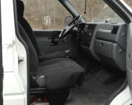 Белый Фольксваген Transporter, объемом двигателя 1.9 л и пробегом 430 тыс. км за 4400 $, фото 6 на Automoto.ua