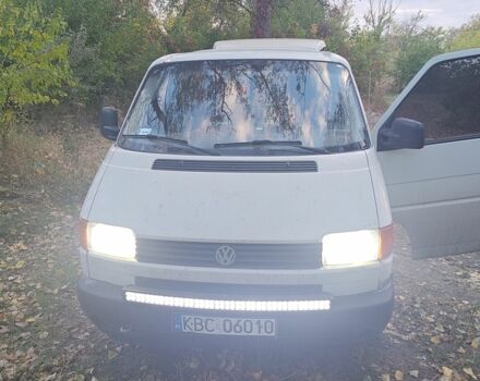 Белый Фольксваген Transporter, объемом двигателя 2.5 л и пробегом 340 тыс. км за 3500 $, фото 2 на Automoto.ua