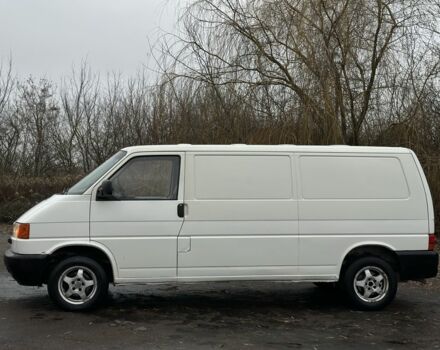 Белый Фольксваген Transporter, объемом двигателя 2.5 л и пробегом 300 тыс. км за 3100 $, фото 1 на Automoto.ua
