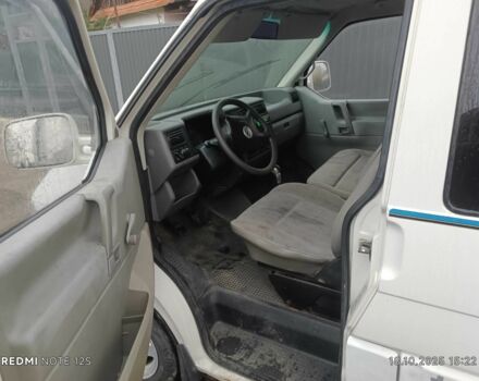 Белый Фольксваген Transporter, объемом двигателя 2.5 л и пробегом 400 тыс. км за 3200 $, фото 4 на Automoto.ua