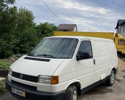 Белый Фольксваген Transporter, объемом двигателя 2.5 л и пробегом 300 тыс. км за 2900 $, фото 1 на Automoto.ua