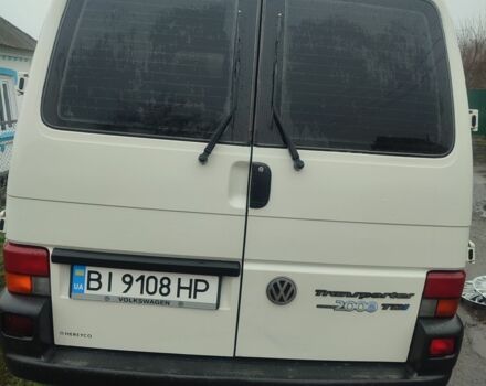 Білий Фольксваген Transporter, об'ємом двигуна 2.5 л та пробігом 300 тис. км за 7500 $, фото 2 на Automoto.ua