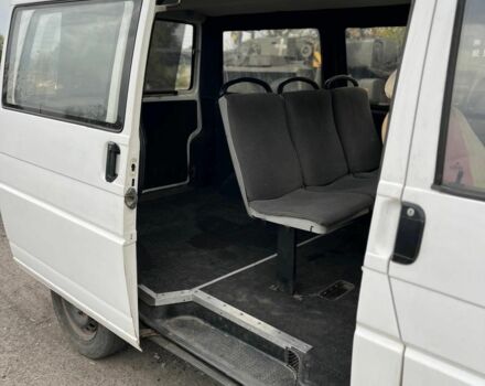 Білий Фольксваген Transporter, об'ємом двигуна 2 л та пробігом 150 тис. км за 3102 $, фото 6 на Automoto.ua