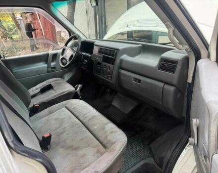 Белый Фольксваген Transporter, объемом двигателя 2.5 л и пробегом 400 тыс. км за 3200 $, фото 7 на Automoto.ua