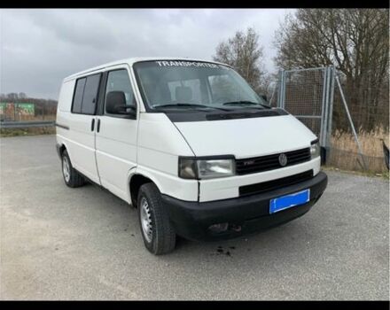 Белый Фольксваген Transporter, объемом двигателя 2.5 л и пробегом 300 тыс. км за 2150 $, фото 1 на Automoto.ua