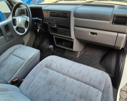 Белый Фольксваген Transporter, объемом двигателя 2.5 л и пробегом 288 тыс. км за 2150 $, фото 8 на Automoto.ua