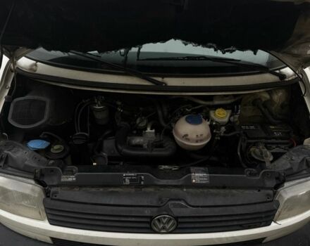 Білий Фольксваген Transporter, об'ємом двигуна 2.5 л та пробігом 755 тис. км за 5500 $, фото 2 на Automoto.ua