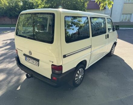 Білий Фольксваген Transporter, об'ємом двигуна 2.5 л та пробігом 300 тис. км за 3419 $, фото 3 на Automoto.ua