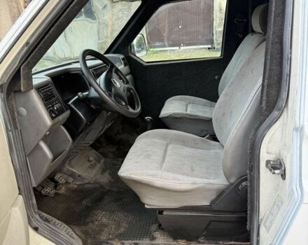 Белый Фольксваген Transporter, объемом двигателя 2.5 л и пробегом 263 тыс. км за 6000 $, фото 10 на Automoto.ua