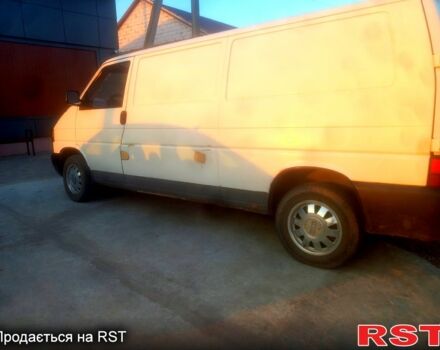 Белый Фольксваген Transporter, объемом двигателя 2.5 л и пробегом 578 тыс. км за 4999 $, фото 1 на Automoto.ua