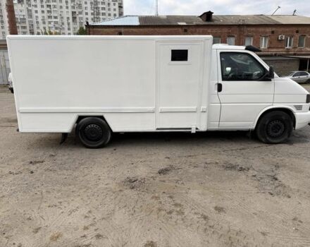 Белый Фольксваген Transporter, объемом двигателя 2.5 л и пробегом 263 тыс. км за 6000 $, фото 4 на Automoto.ua