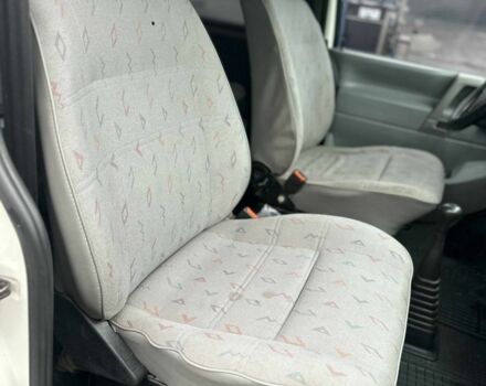 Білий Фольксваген Transporter, об'ємом двигуна 1.9 л та пробігом 295 тис. км за 5800 $, фото 9 на Automoto.ua