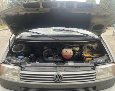 Белый Фольксваген Transporter, объемом двигателя 2.5 л и пробегом 275 тыс. км за 4500 $, фото 3 на Automoto.ua