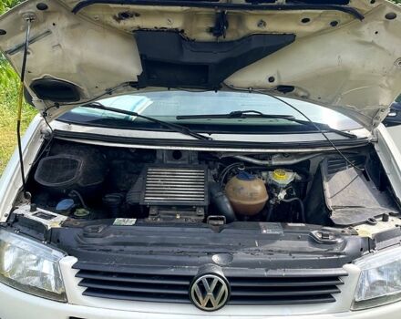 Белый Фольксваген Transporter, объемом двигателя 2.5 л и пробегом 600 тыс. км за 6000 $, фото 6 на Automoto.ua