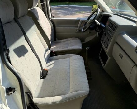 Білий Фольксваген Transporter, об'ємом двигуна 2.5 л та пробігом 300 тис. км за 3419 $, фото 5 на Automoto.ua