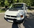 Білий Фольксваген Transporter, об'ємом двигуна 2.5 л та пробігом 300 тис. км за 3419 $, фото 1 на Automoto.ua
