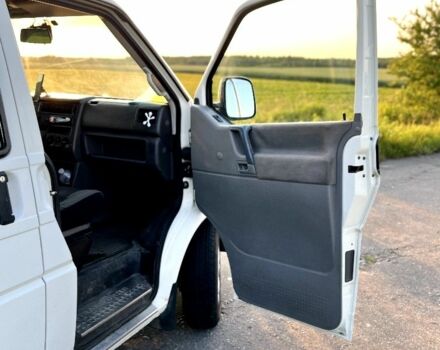 Білий Фольксваген Transporter, об'ємом двигуна 1.9 л та пробігом 378 тис. км за 8000 $, фото 1 на Automoto.ua