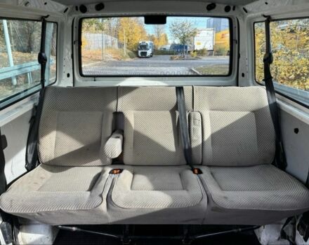 Білий Фольксваген Transporter, об'ємом двигуна 0 л та пробігом 200 тис. км за 3572 $, фото 5 на Automoto.ua