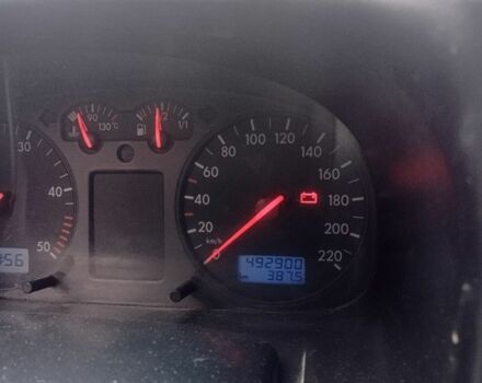 Белый Фольксваген Transporter, объемом двигателя 2.5 л и пробегом 492 тыс. км за 4000 $, фото 4 на Automoto.ua