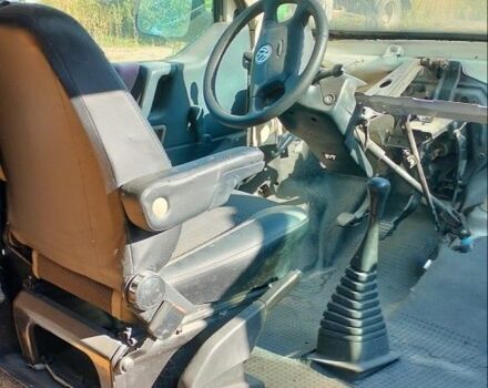 Білий Фольксваген Transporter, об'ємом двигуна 2.5 л та пробігом 280 тис. км за 3500 $, фото 9 на Automoto.ua