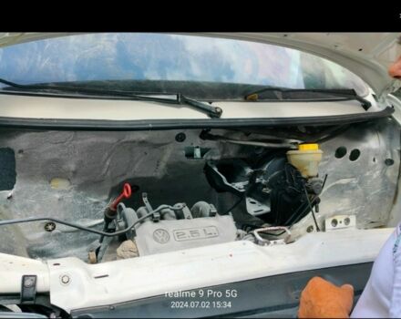 Білий Фольксваген Transporter, об'ємом двигуна 2.5 л та пробігом 280 тис. км за 3500 $, фото 2 на Automoto.ua