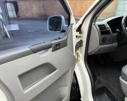 Белый Фольксваген Transporter, объемом двигателя 0 л и пробегом 300 тыс. км за 7700 $, фото 9 на Automoto.ua