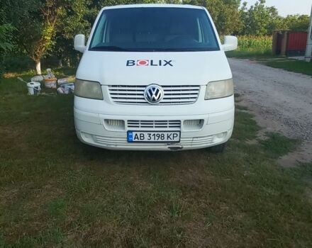 Білий Фольксваген Transporter, об'ємом двигуна 2.5 л та пробігом 300 тис. км за 6500 $, фото 1 на Automoto.ua