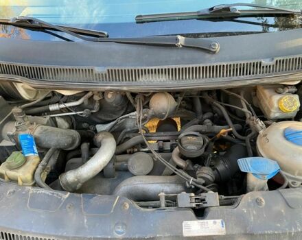 Білий Фольксваген Transporter, об'ємом двигуна 2.5 л та пробігом 360 тис. км за 7500 $, фото 4 на Automoto.ua