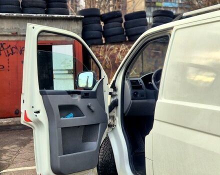 Белый Фольксваген Transporter, объемом двигателя 2 л и пробегом 420 тыс. км за 6500 $, фото 3 на Automoto.ua