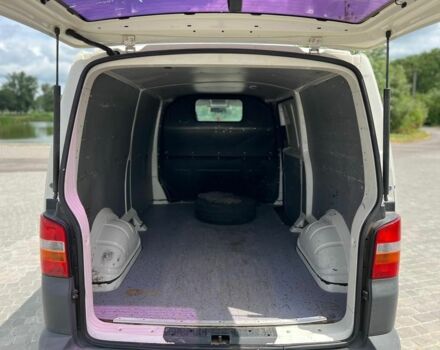 Білий Фольксваген Transporter, об'ємом двигуна 2.5 л та пробігом 260 тис. км за 5997 $, фото 8 на Automoto.ua