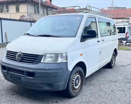 Белый Фольксваген Transporter, объемом двигателя 2.5 л и пробегом 300 тыс. км за 6495 $, фото 1 на Automoto.ua