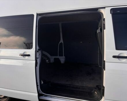 Белый Фольксваген Transporter, объемом двигателя 2 л и пробегом 370 тыс. км за 11000 $, фото 3 на Automoto.ua