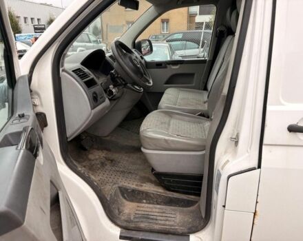 Белый Фольксваген Transporter, объемом двигателя 2 л и пробегом 400 тыс. км за 8118 $, фото 4 на Automoto.ua