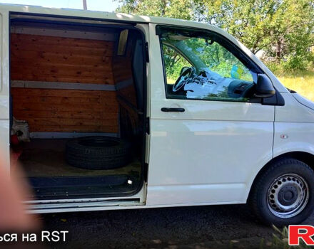 Білий Фольксваген Transporter, об'ємом двигуна 2 л та пробігом 241 тис. км за 9500 $, фото 5 на Automoto.ua