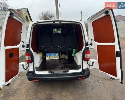 Белый Фольксваген Transporter, объемом двигателя 2 л и пробегом 290 тыс. км за 13500 $, фото 4 на Automoto.ua