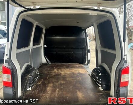 Білий Фольксваген Transporter, об'ємом двигуна 2 л та пробігом 172 тис. км за 15000 $, фото 5 на Automoto.ua