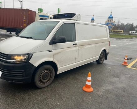 Белый Фольксваген Transporter, объемом двигателя 2 л и пробегом 249 тыс. км за 28300 $, фото 2 на Automoto.ua