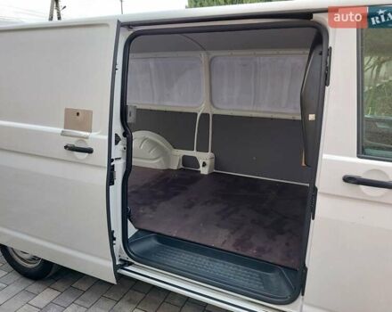 Белый Фольксваген Transporter, объемом двигателя 2 л и пробегом 249 тыс. км за 22127 $, фото 6 на Automoto.ua