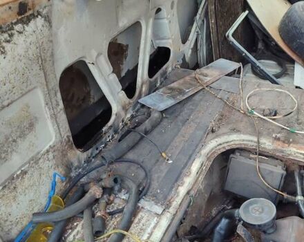 Белый Фольксваген Transporter, объемом двигателя 1.6 л и пробегом 300 тыс. км за 1900 $, фото 6 на Automoto.ua