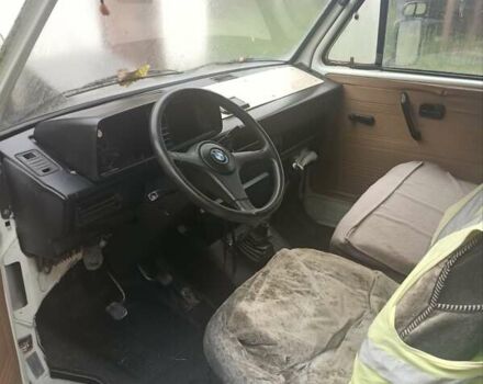 Білий Фольксваген Transporter, об'ємом двигуна 1.6 л та пробігом 290 тис. км за 1250 $, фото 1 на Automoto.ua