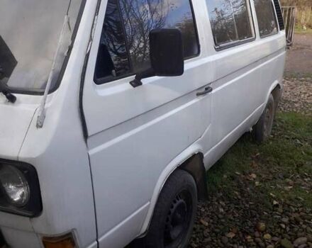 Білий Фольксваген Transporter, об'ємом двигуна 1.9 л та пробігом 300 тис. км за 1950 $, фото 2 на Automoto.ua