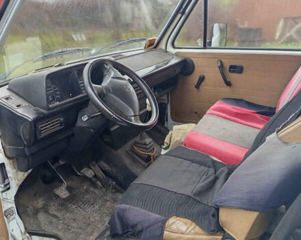 Белый Фольксваген Transporter, объемом двигателя 1.9 л и пробегом 271 тыс. км за 1000 $, фото 2 на Automoto.ua