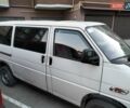 Белый Фольксваген Transporter, объемом двигателя 2.4 л и пробегом 450 тыс. км за 4200 $, фото 1 на Automoto.ua
