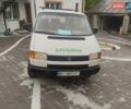 Белый Фольксваген Transporter, объемом двигателя 1.9 л и пробегом 500 тыс. км за 3100 $, фото 1 на Automoto.ua