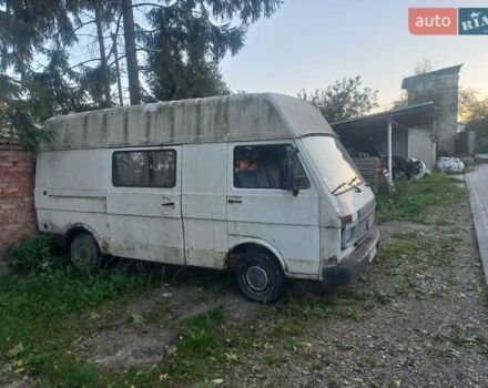 Белый Фольксваген Transporter, объемом двигателя 2.4 л и пробегом 600 тыс. км за 1800 $, фото 2 на Automoto.ua
