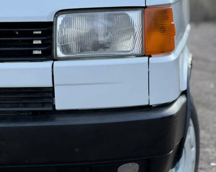 Білий Фольксваген Transporter, об'ємом двигуна 2.4 л та пробігом 400 тис. км за 5200 $, фото 13 на Automoto.ua