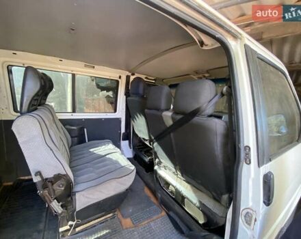 Белый Фольксваген Transporter, объемом двигателя 2.4 л и пробегом 500 тыс. км за 3600 $, фото 11 на Automoto.ua